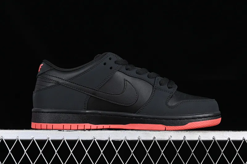 All categories Nk SB Dunk Series Nk SB Dunk Low Low-top sneakers K version Black Pigeon x Nk SB Dunk low Trd QS Black Pigeon Retro low-top versatile casual sports skateboard shoes 883232-008